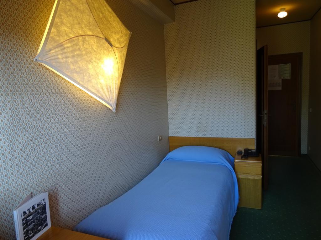 Hotel La Pergola Барга Екстериор снимка